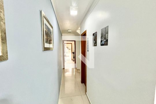 Corredor de casa à venda com 3 quartos, 120m² em Lauzane Paulista, São Paulo