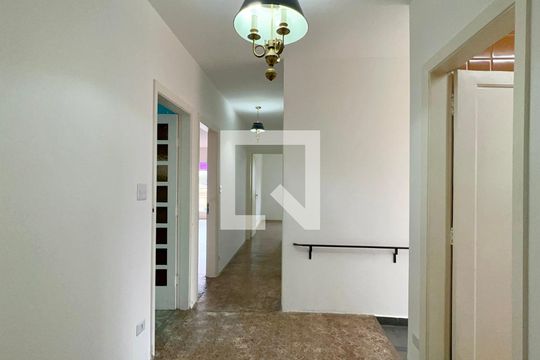 Living de casa à venda com 3 quartos, 289m² em Vila Madalena, São Paulo