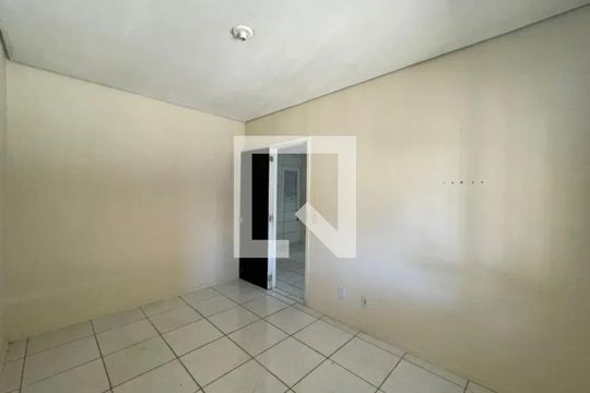 Casa para alugar com 2 quartos, 78m² em Chácara das Rosas, Cachoeirinha