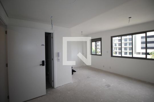 Studio de kitnet/studio à venda com 0 quarto, 30m² em Jardim do Salso, Porto Alegre