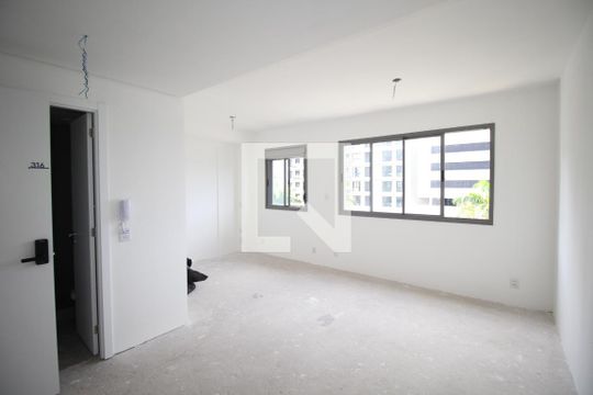 Studio de kitnet/studio à venda com 0 quarto, 30m² em Jardim do Salso, Porto Alegre