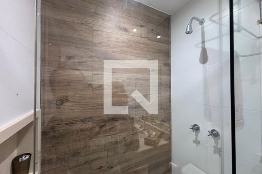 Banheiro de casa de condomínio à venda com 3 quartos, 269m² em Vargem Grande, Rio de Janeiro