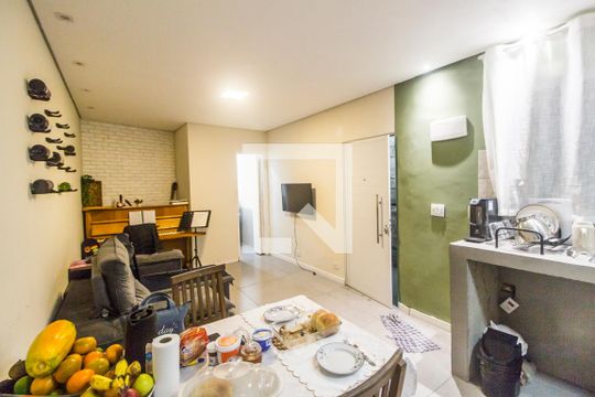 Sala  de casa para alugar com 2 quartos, 200m² em Vila Sao Luiz (valparaizo), Barueri