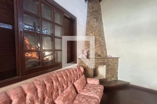 Sala 1 de casa para alugar com 4 quartos, 380m² em Mathias Velho, Canoas