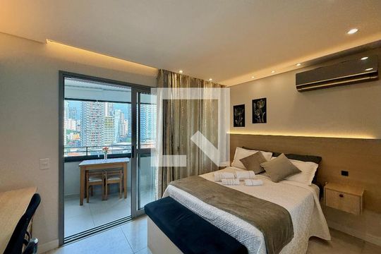 Quarto de kitnet/studio à venda com 1 quarto, 25m² em Jardim das Acacias, São Paulo