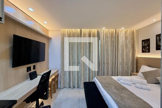 Quarto de kitnet/studio à venda com 1 quarto, 25m² em Jardim das Acacias, São Paulo