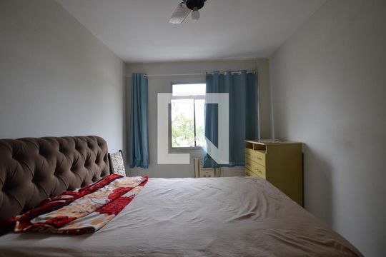 Quarto 1 de apartamento à venda com 2 quartos, 90m² em Vila Valqueire, Rio de Janeiro