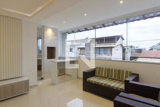 Apartamento para alugar com 2 quartos, 90m² em Foguete, Cabo Frio