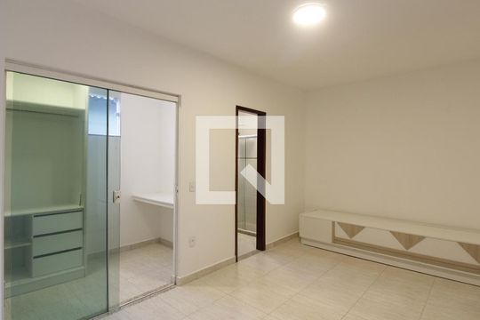 Apartamento para alugar com 2 quartos, 90m² em Foguete, Cabo Frio