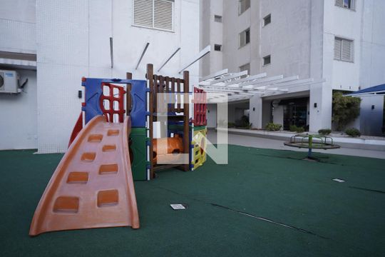 Apartamento para alugar com 3 quartos, 159m² em Residencial Eldorado, Goiânia