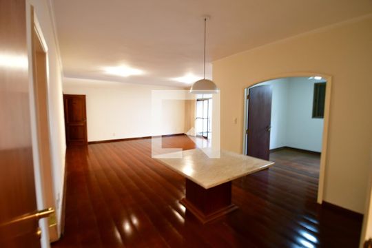 Sala de apartamento para alugar com 3 quartos, 174m² em Cambuí, Campinas