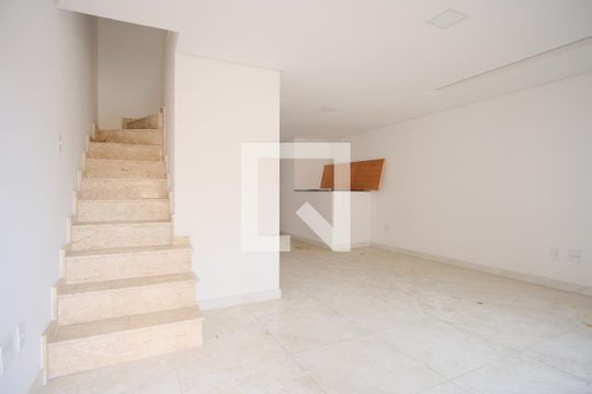 Sala de casa à venda com 3 quartos, 115m² em Vila Esperança, São Paulo