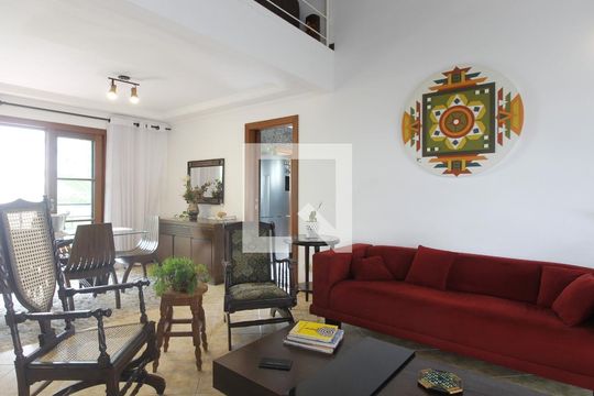Casa de Condomínio para alugar com 4 quartos, 256m² em São Cristóvão, Cabo Frio