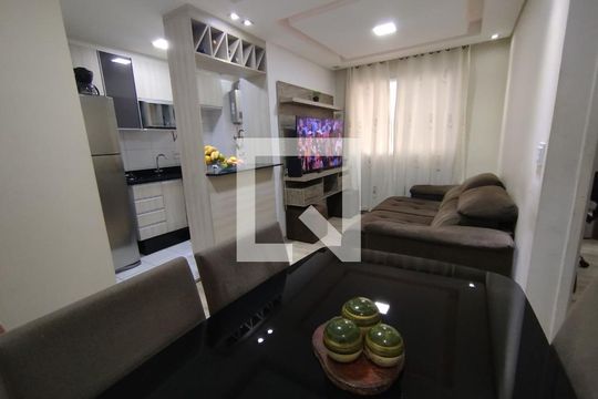 Sala de apartamento à venda com 2 quartos, 46m² em Itaquera, São Paulo