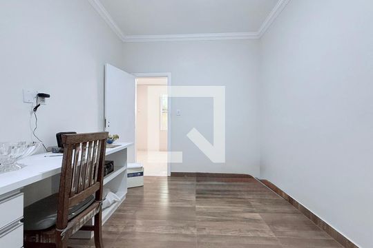 Sala de casa à venda com 3 quartos, 290m² em Alto Caiçaras, Belo Horizonte