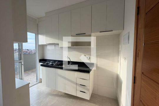 Cozinha de apartamento à venda com 2 quartos, 85m² em Jardim Caguassu, São Paulo