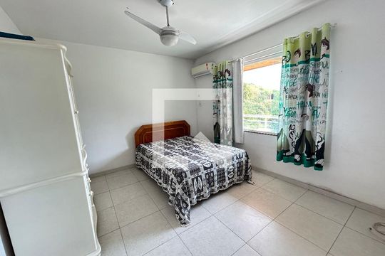Quarto 1 de casa à venda com 4 quartos, 200m² em Vila Valqueire, Rio de Janeiro
