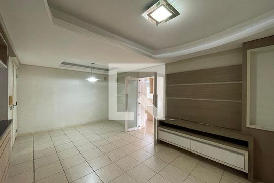 Apartamento para alugar com 2 quartos, 70m² em Vila Nova, Novo Hamburgo