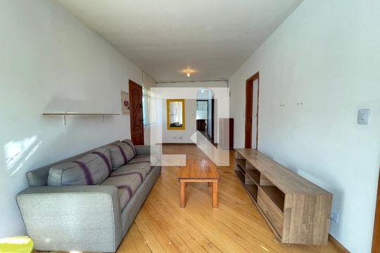 Sala de casa para alugar com 3 quartos, 112m² em Vila Indiana, São Paulo