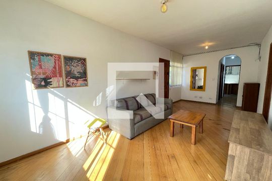 Sala de casa para alugar com 3 quartos, 112m² em Vila Indiana, São Paulo