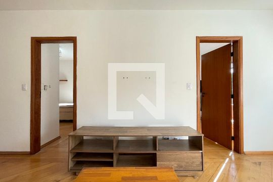 Sala de casa para alugar com 3 quartos, 112m² em Vila Indiana, São Paulo