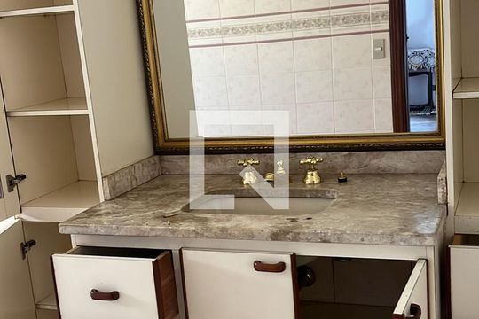 Cozinha de casa à venda com 3 quartos, 280m² em Presidente Altino, Osasco