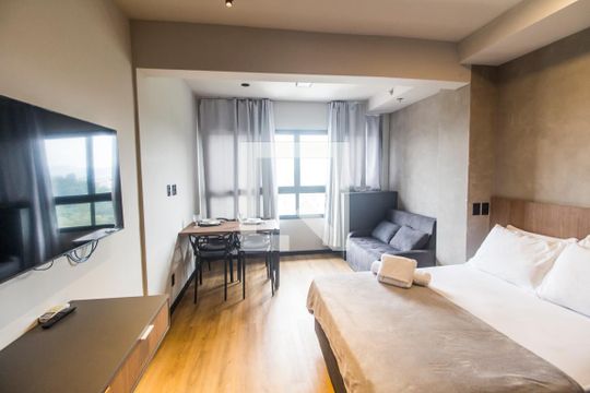 Sala  de apartamento para alugar com 1 quarto, 60m² em Melville Empresarial Ii, Barueri