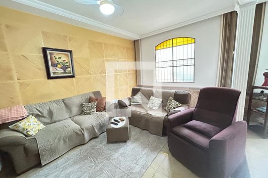 Sala 2 de casa à venda com 6 quartos, 341m² em Vila Valqueire, Rio de Janeiro