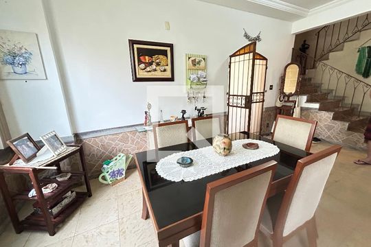 Sala 1 de casa à venda com 6 quartos, 341m² em Vila Valqueire, Rio de Janeiro