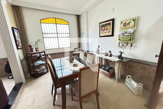 Sala 1 de casa à venda com 6 quartos, 341m² em Vila Valqueire, Rio de Janeiro