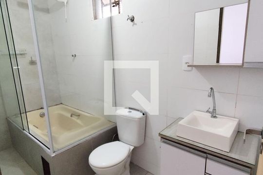 Banheiro de casa à venda com 4 quartos, 200m² em Jardim Caravelas, Goiânia