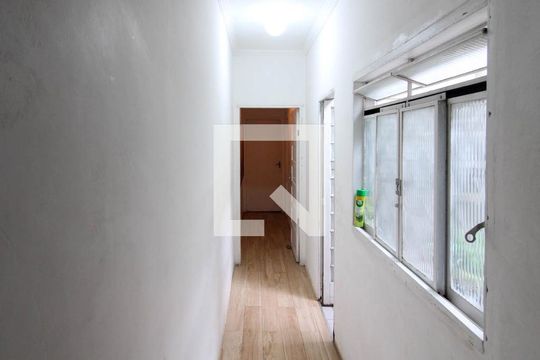 Corredor  de casa para alugar com 3 quartos, 90m² em Jardim Olinda, São Paulo