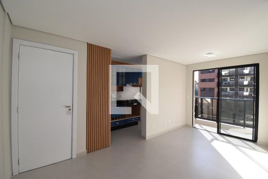 Sala de apartamento à venda com 2 quartos, 53m² em Campina do Siqueira, Curitiba