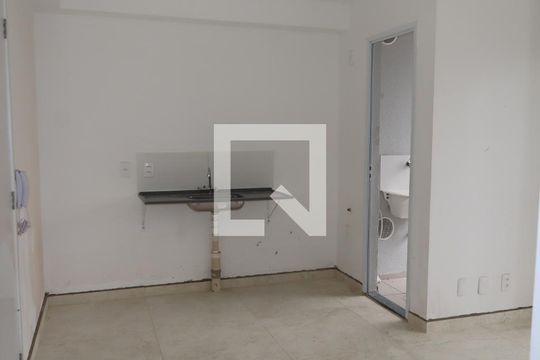 Cozinha de apartamento para alugar com 2 quartos, 41m² em Vila Independencia, São Paulo