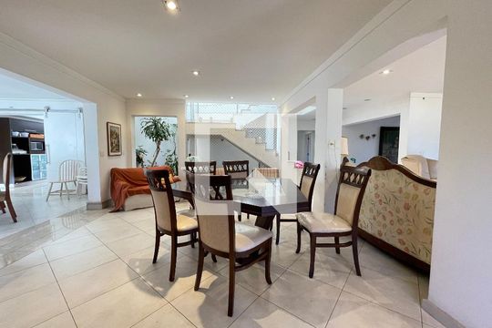 Sala de casa à venda com 5 quartos, 650m² em Parque dos Principes, São Paulo
