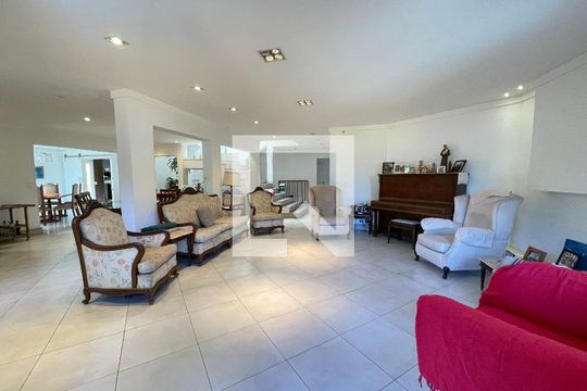 Sala de casa à venda com 5 quartos, 650m² em Parque dos Principes, São Paulo