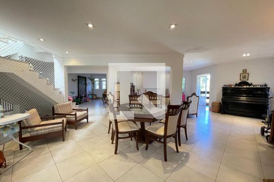 Sala de casa à venda com 5 quartos, 650m² em Parque dos Principes, São Paulo