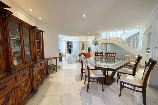 Sala de casa à venda com 5 quartos, 650m² em Parque dos Principes, São Paulo