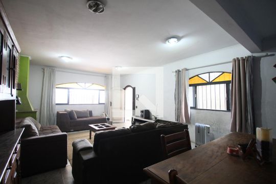 Sala de casa à venda com 4 quartos, 250m² em Jardim Paris, São Paulo