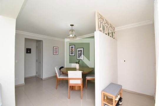 Sala de casa à venda com 3 quartos, 166m² em Ahú, Curitiba