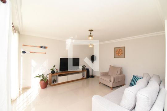 Sala de casa à venda com 3 quartos, 166m² em Ahú, Curitiba