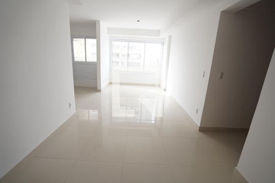 Apartamento à venda com 3 quartos, 76m² em Jardim Europa, Goiânia