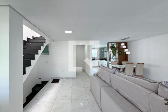 Sala de casa à venda com 2 quartos, 223m² em Baeta Neves, São Bernardo do Campo
