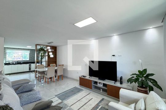 Sala de casa à venda com 2 quartos, 223m² em Baeta Neves, São Bernardo do Campo