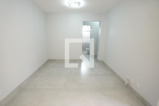 Apartamento à venda com 3 quartos, 67m² em Jardim Ana Lúcia, Goiânia