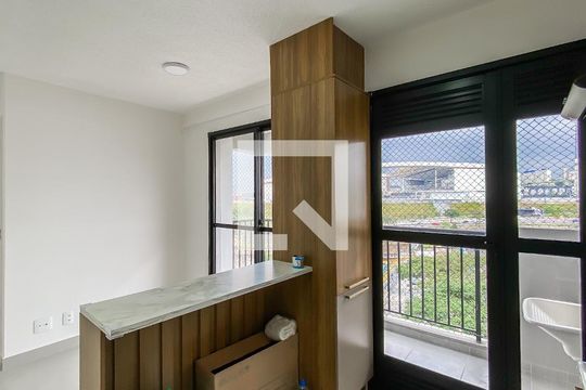 Cozinha  de apartamento para alugar com 2 quartos, 42m² em Cidade Antônio Estêvão de Carvalho, São Paulo