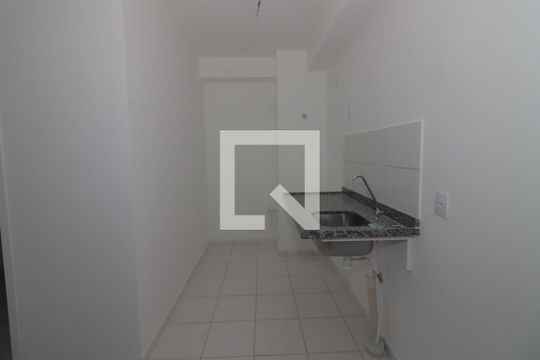 Sala/Cozinha de apartamento à venda com 2 quartos, 37m² em Rochdale, Osasco