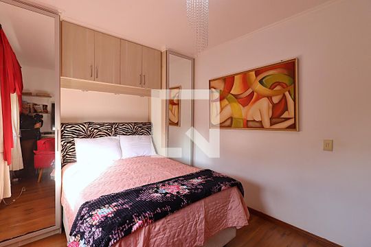 Suíte de apartamento para alugar com 2 quartos, 90m² em São Geraldo, Porto Alegre