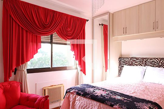 Suíte de apartamento para alugar com 2 quartos, 90m² em São Geraldo, Porto Alegre