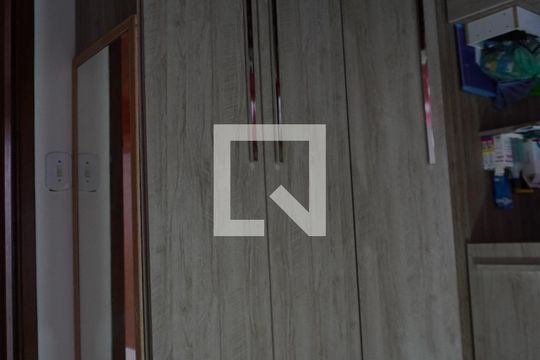 Apartamento à venda com 3 quartos, 68m² em Vila Carmosina, São Paulo